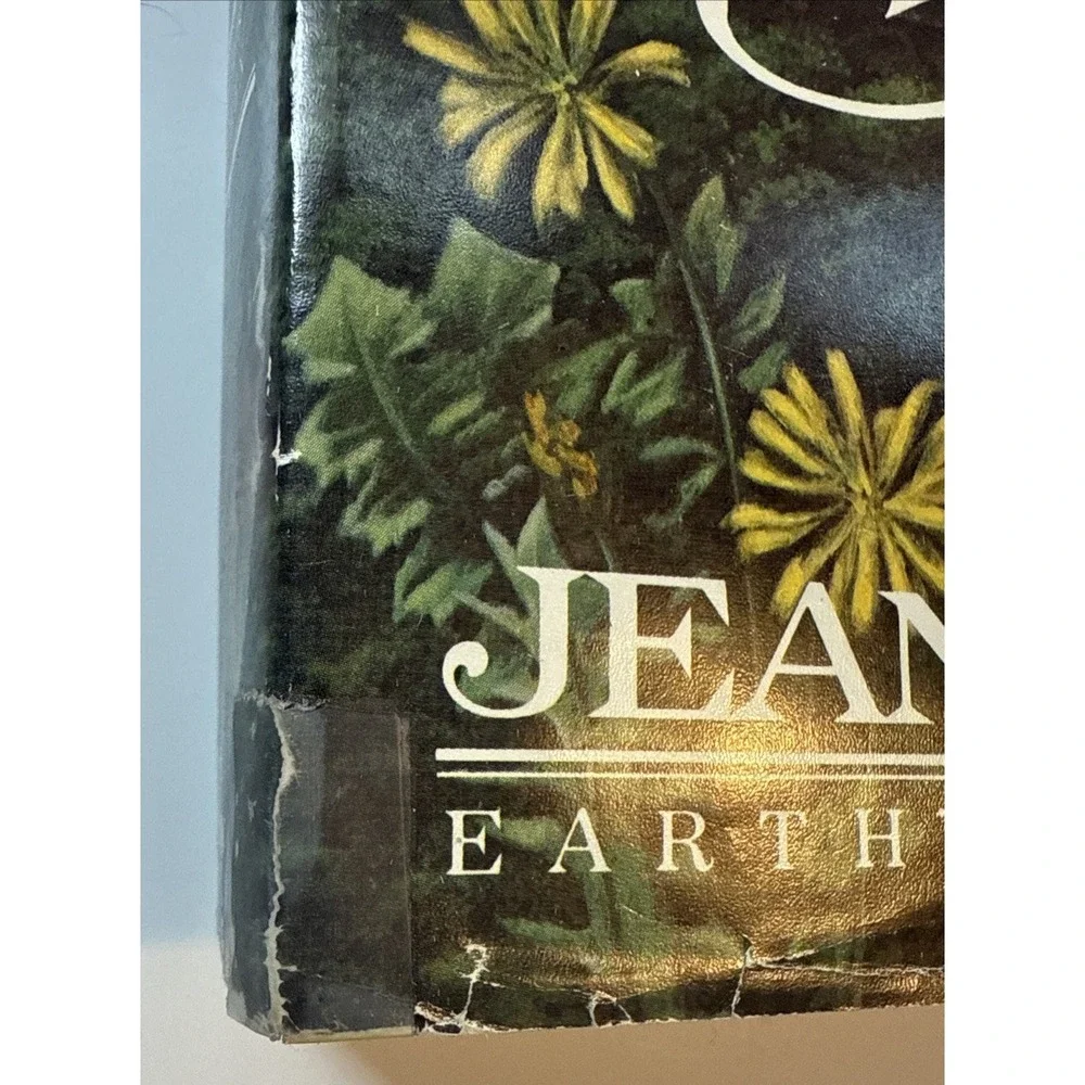 Clan of The Cave Bear Jean Auel Book Club Edition Earths‎ Children HC/DJ 1980